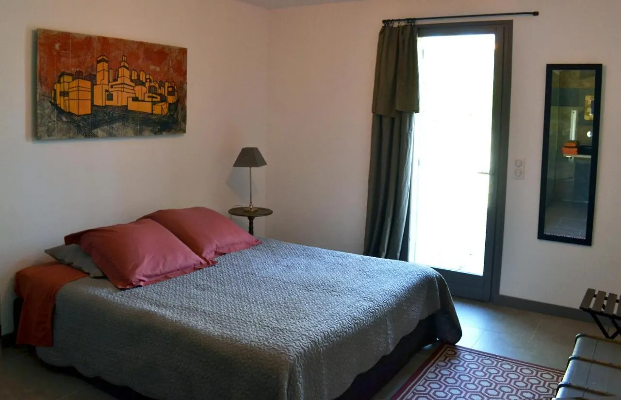 Bed and Breakfast Les Cheneslierres Lourmarin 0*,