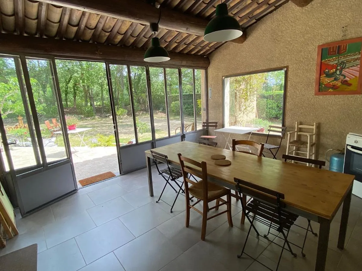 Bed and Breakfast Les Cheneslierres Lourmarin