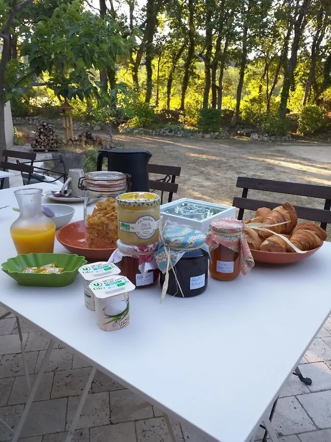 Bed and Breakfast Les Cheneslierres Lourmarin Bed & Breakfast