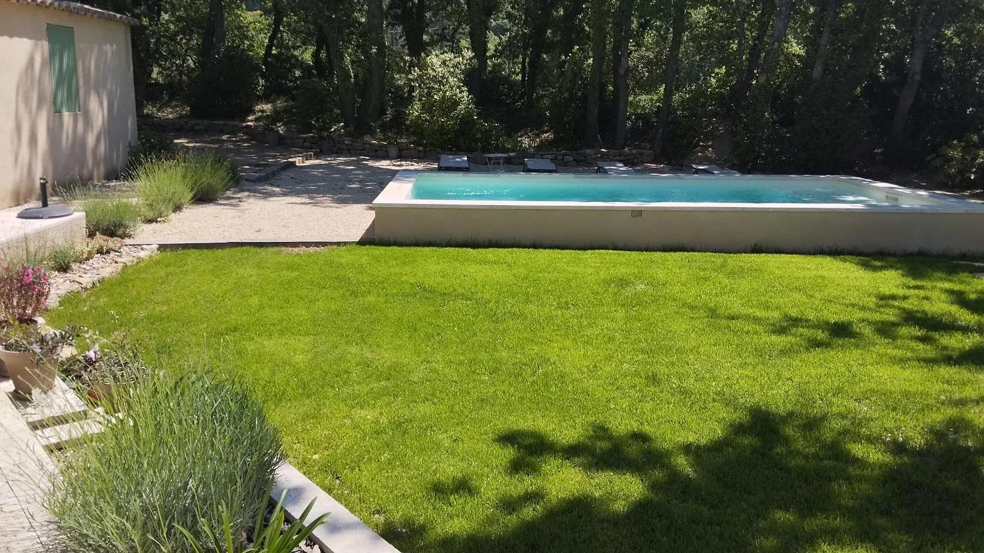 Les Cheneslierres Bed & Breakfast Lourmarin