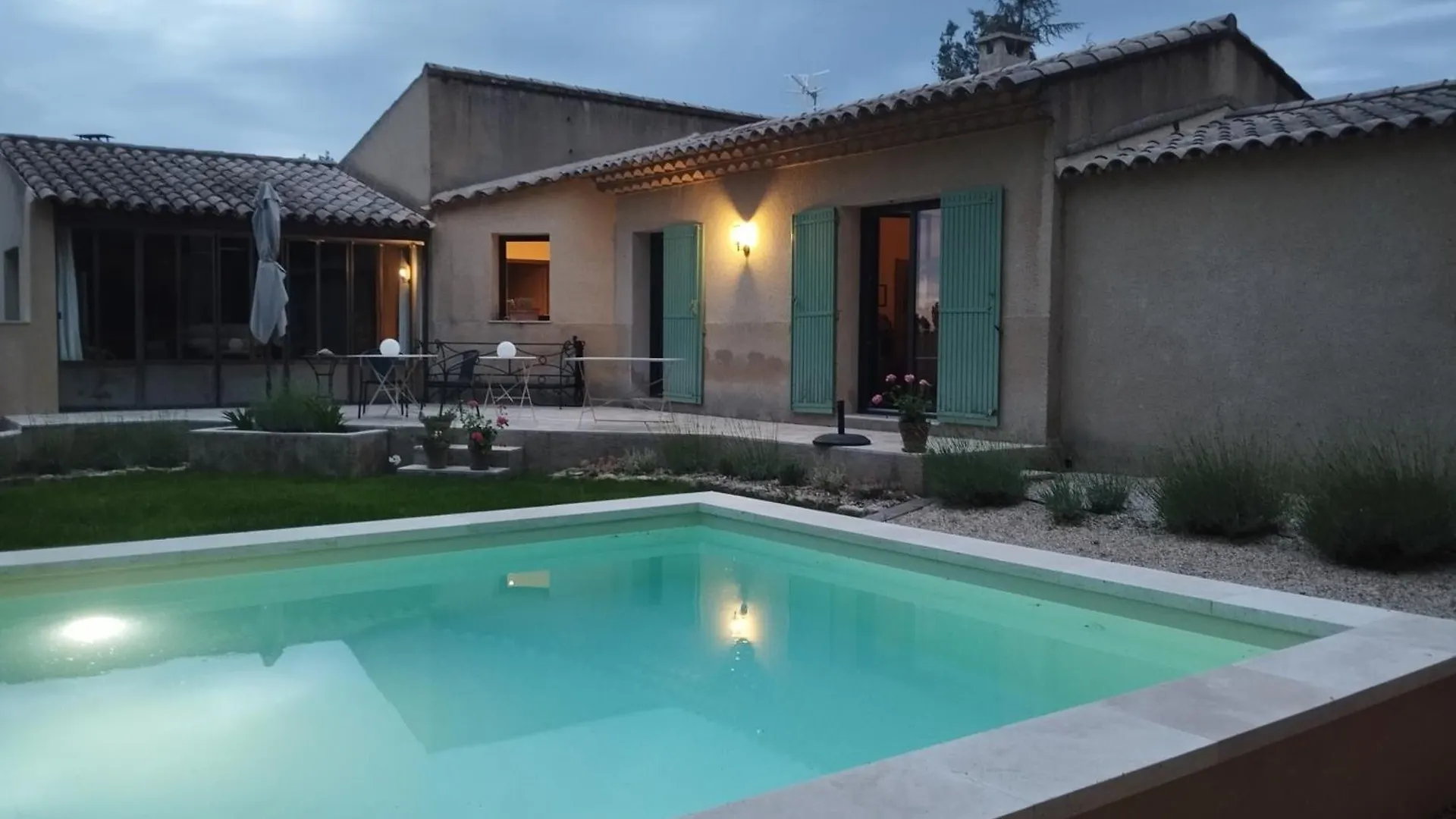 Bed and Breakfast Les Cheneslierres Lourmarin Francia
